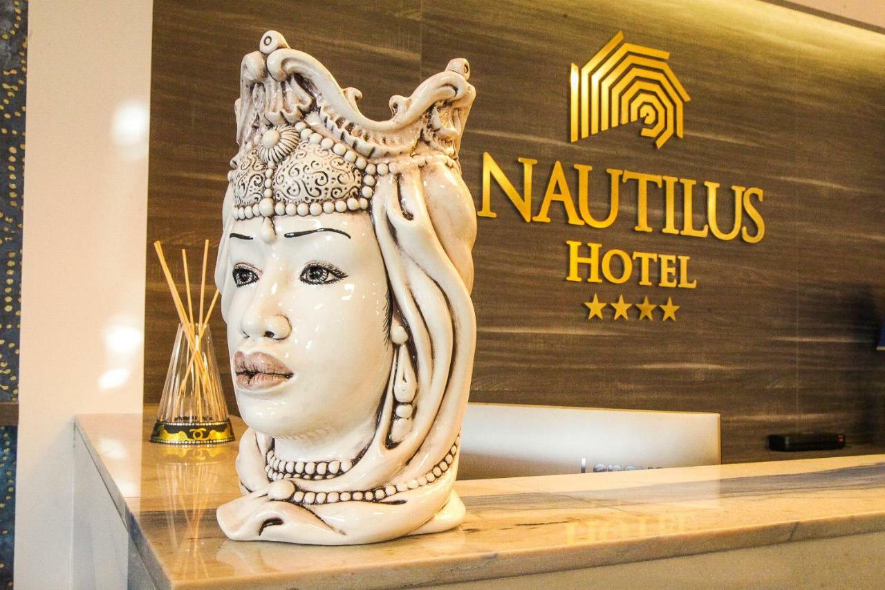 Hotel Nautilus