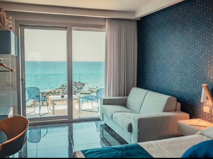 Nautilus Hotel 4*