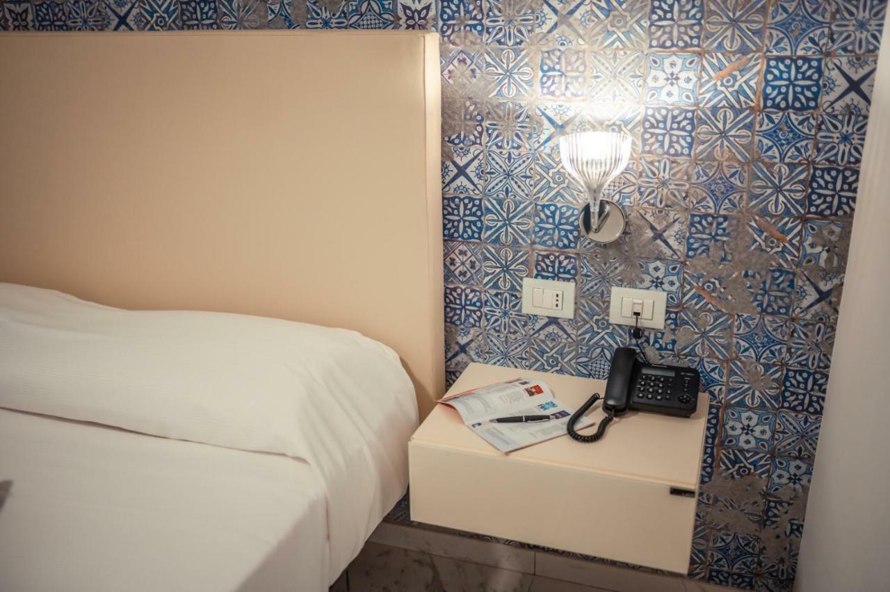 Nautilus Hotel